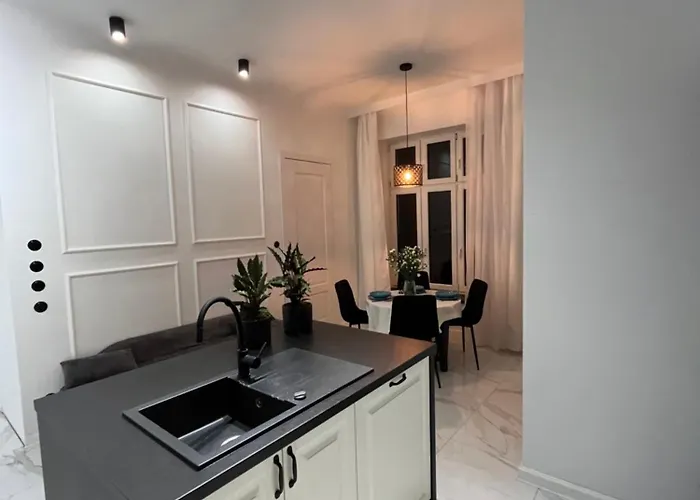 Jezyce Centrum شقة *